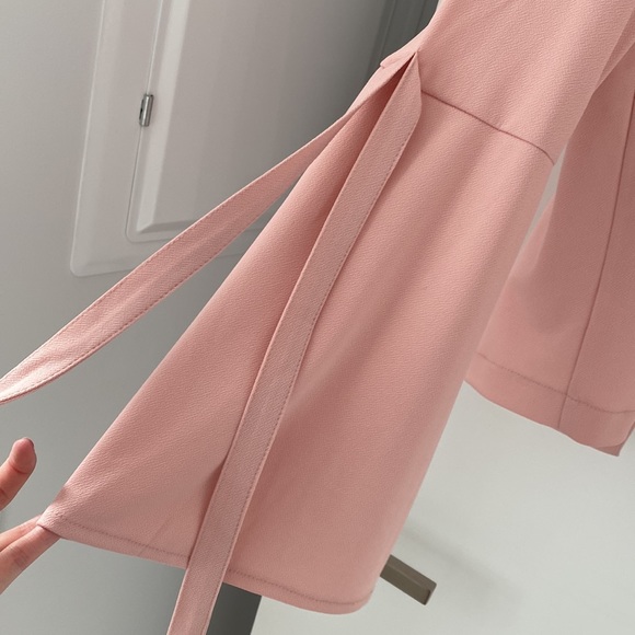 Pink Blazer with sleeve ties - Picture 3 of 3